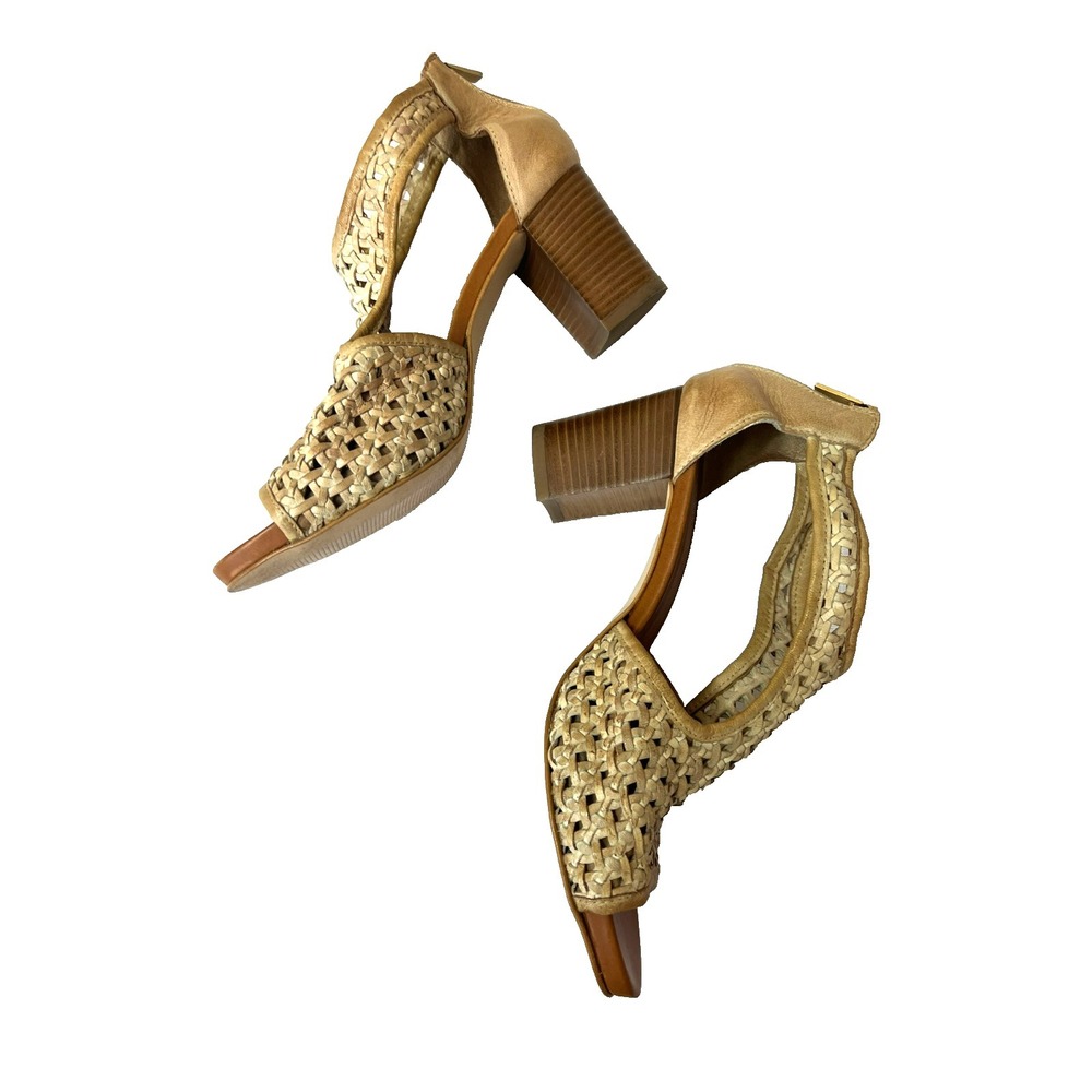 Lavorazione Artigiana for Sundance Gabriella Sandal T-Strap Tan Woven Leather 9M